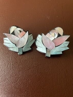 VTG Abalone and Mother of Pearl Flower Earrings